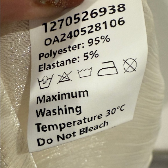 Commense. Elegant Black and Cream Sleeveless Dress - Picture 4 of 4